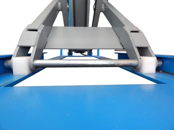 Scissor lifts in-ground mounted