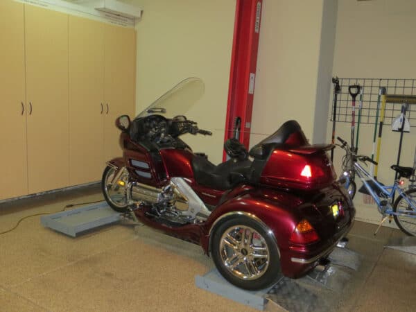 1-post park lift | Quad motorcycle park lift